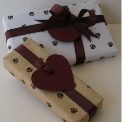 Paw print gift pack